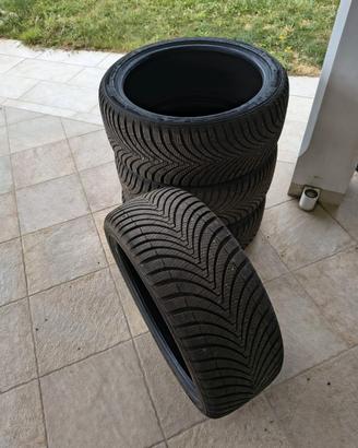 Gomme 4 stagioni Kumho 225/40 ZR18 92Y