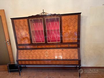 Credenza vintage anni ’60 in legno massello