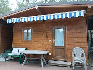 Roulotte stanziale con pre ingresso in legno