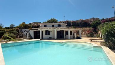 Villa Indipendente con Piscina e Giardino