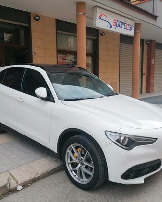 Alfa Romeo Stelvio 2.2 Turbodiesel 210 CV AT8 Q4 E