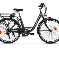 bicicletta a  pedalata assistita e-bike 