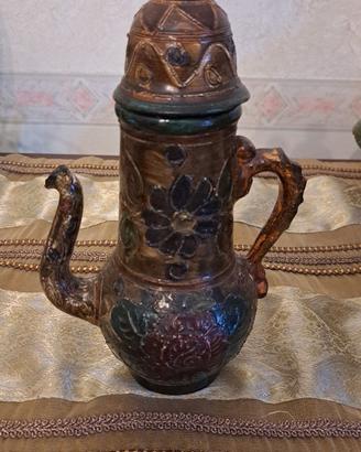 Teiera Ceramica Vintage con Fiori a Rilievo