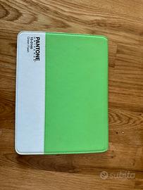 Cover Ipad marca Pantone