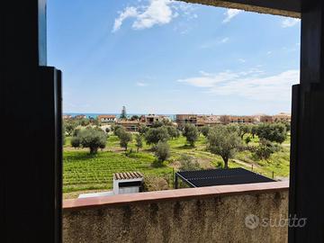 Trilocale ristrutturato vista mare