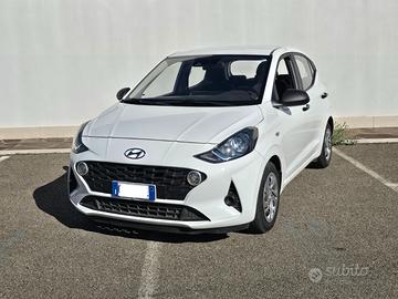 Hyundai i10 1.0 MPI Advanced - 30.000 KM - UNICO P