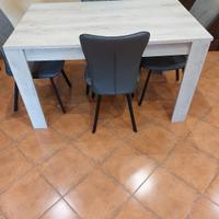 tavolo e sedie 