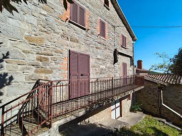 Porzione di Casa Singola con Tetto Nuovo. Rif. BCS