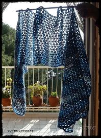 SCIARPA AZZURRA SFUMATA E TRAFORATA (uncinetto)