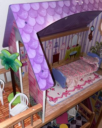 Casa delle bambole + Armadio Barbie