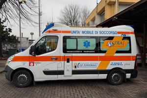 Ambulanza A Soccorso Sanitario