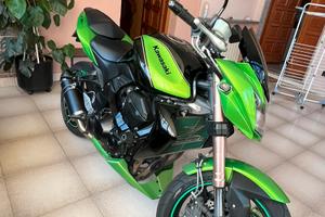 Kawasaki 750 r