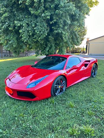 Ferrari 488 spider scarico Capristo noleggiami