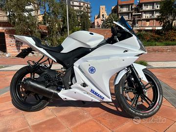 Yamaha yzf r125