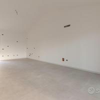 Attico di nuova costruzione con posto auto