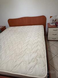 Camera matrimoniale completa letto e due comodini