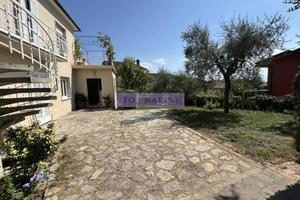 Villa di 205 m² con più di 5 locali a Monsummano T