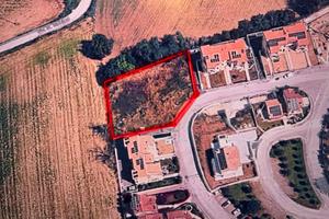 Terreno edificabile di 1975 mq a Osimo (AN)