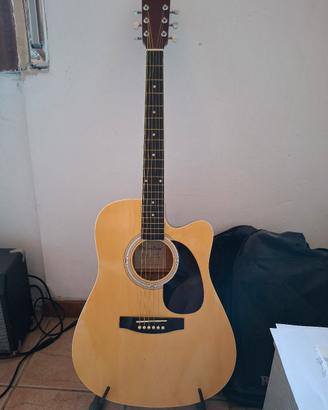 chitarra acustica cassa bassa