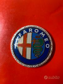 Alfa Romeo stemma d’epoca mascherina anteriore