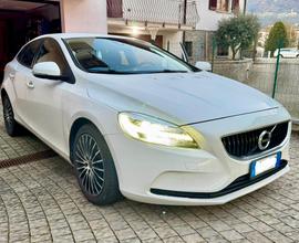 Volvo V40 D2 2.0 Diesel Bianca 2018