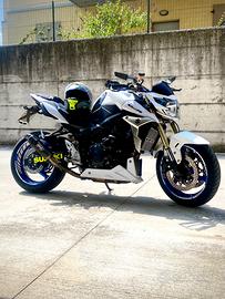 Suzuki GSR750