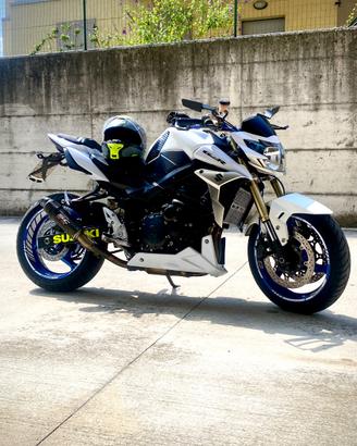 Suzuki GSR750