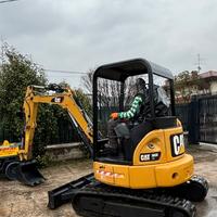 E165 Mini escavatore 30 q Caterpillar 303E