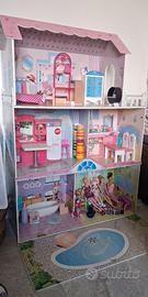 CASA BARBIE IN LEGNO CON ACCESSORI