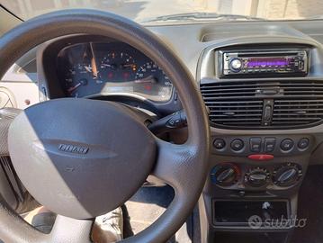 FIAT PUNTO 1.2 BENZINA