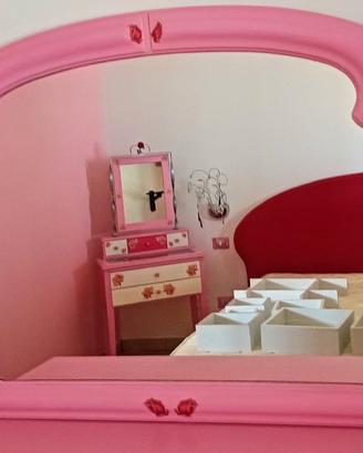CASSETTIERA CON SPECCHIO ROSA DÉCOUPAGE 