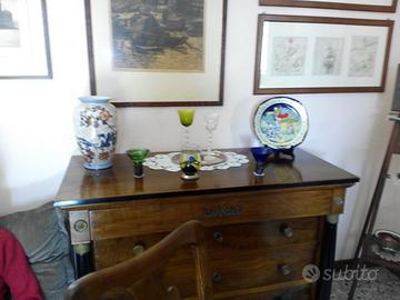 Comò Impero Veneto dell'800, in noce, a 4 cassetti