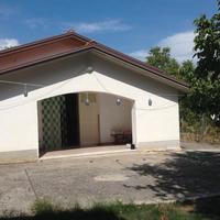 Casa indipendente con terreno