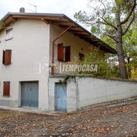 CASA INDIPENDENTE BIFAMILIARE A MONTEOMBRARO