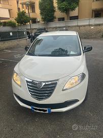 LANCIA YPSILON 2015 GPL