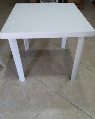 tavoli di plastica 