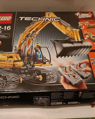 lego Technic escavatore RC 8043