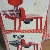 macchinetta per pomodori