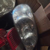 Fari fanali anteriori e possteriori KIA  Carnival