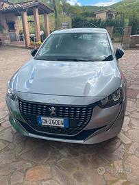 PEUGEOT 208 PureTech 75 Stop&Start Allure