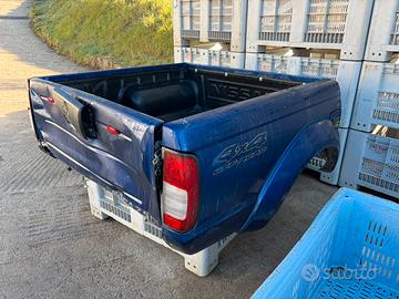 CASSONE E HARD TOP PER NISSAN NAVARA D22