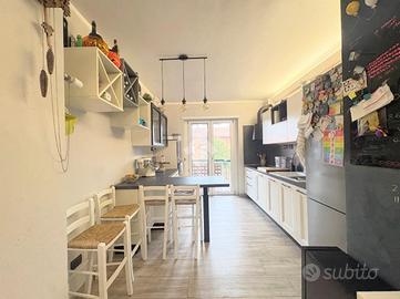 4 LOCALI A LA LOGGIA