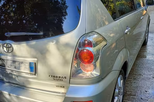 Toyota Corolla Verso D-4D 2.2 140 cv SOL del 2007