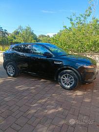 JAGUAR E-PACE nera metallizzata 2.0 150 CV 