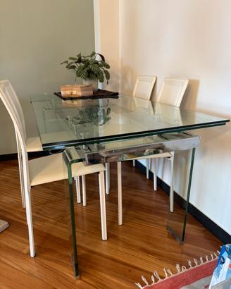 Tavolo cristallo con sedie