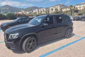 MERCEDES GLB 200 AMG PREMIUM