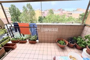 Trilocale ristrutturato al centro con balcone e po