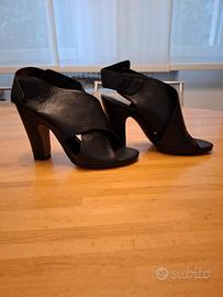 Sandali vera pelle neri n.38 tacco 11cm  €15