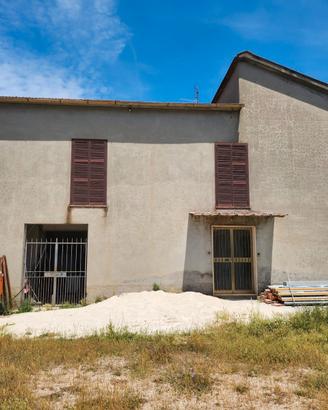 Casa indipendente da rifinire