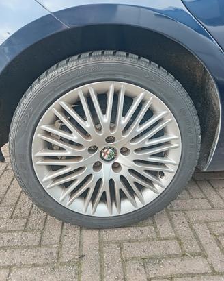 4x cerchi e gomme  originali alfa rome da 17 
